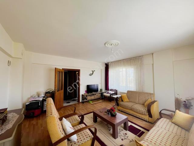 Derbent Kamelya Sitesinde Satılık 3+1