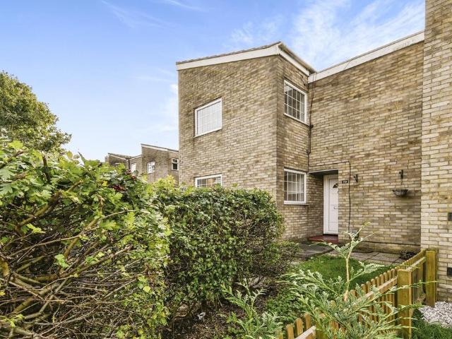 Derby Way, Stevenage, SG1 2 bed house to rent £1,600 pcm £369 pw