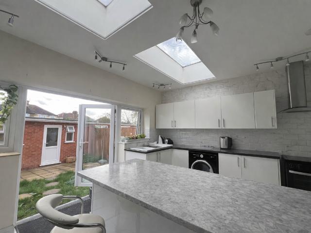 Derby Avenue, Harrow Weald HA3, Studio to rent, £1,350 pcm | PrimeLocation