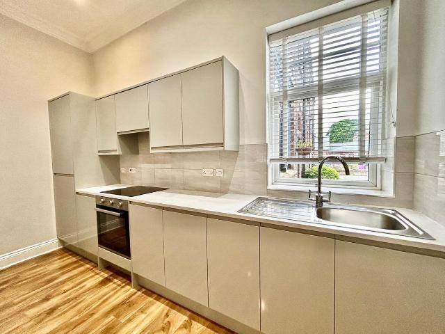 Derby Lane, Liverpool L13, 2 bed flat to rent, £900 pcm | PrimeLocation