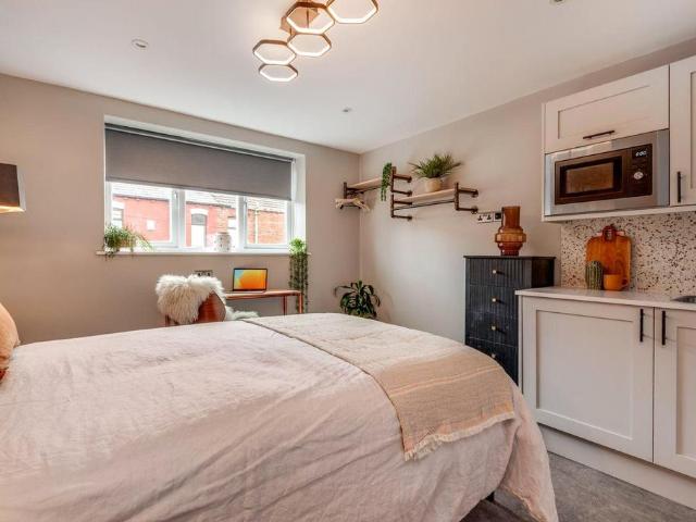 Derby Lane, Liverpool, Merseyside, L13 1 bed terraced house to rent £795 pcm £183 pw