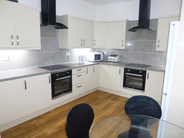 Derby Road, Manchester, M14 6UR, United Kingdom | 10 bed duplex for rent #16639186 | Rentberry