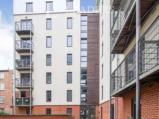 Derby Road, Nottingham NG7, 2 bed flat to rent, £925 pcm | PrimeLocation