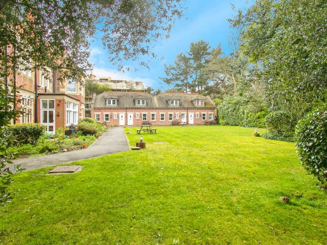 Derby Road, Bournemouth BH1, 3 bed cottage to rent, £1,500 pcm | PrimeLocation