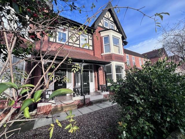 Derby Road, Long Eaton, NG10 4BJ 2 bed flat to rent £1,075 pcm £248 pw