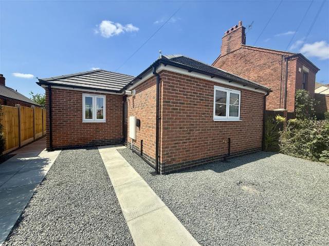 Derby Road, Ripley DE5, 1 bed detached bungalow to rent, £800 pcm | PrimeLocation