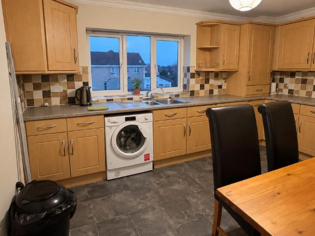 Derby Road, Ripley DE5, 2 bed flat to rent, £750 pcm | PrimeLocation
