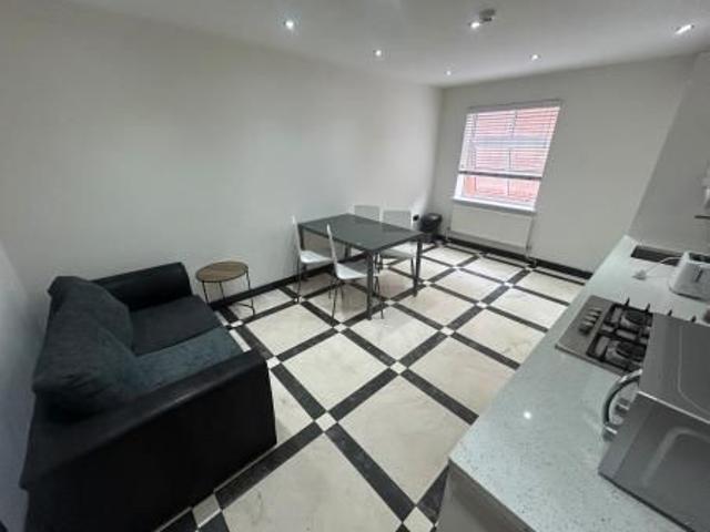 Derby Road, Staffordshire, Burton upon Trent, DE14