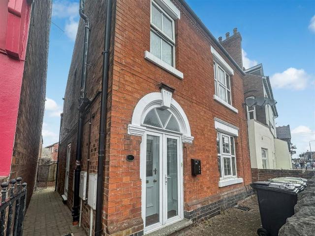 Derby Road, Stapleford. NG9, 1 bed flat to rent, £725 pcm | PrimeLocation