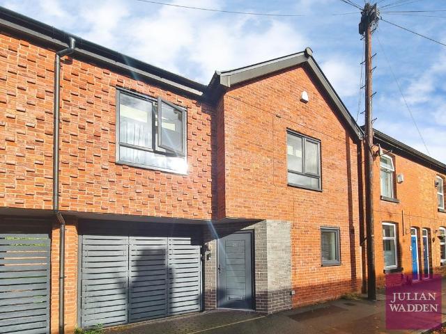 Derby Street, Edgeley, Stockport, SK3 3 bed terraced house to rent £1,350 pcm £312 pw