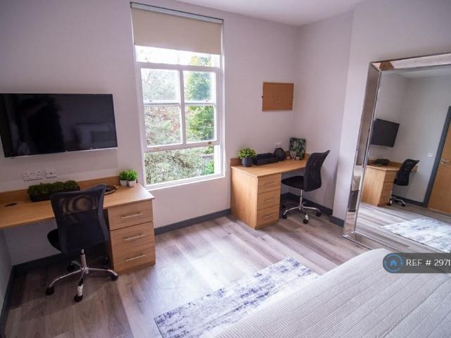 Derby Street, Ormskirk, L39 1 bed in a flat share to rent £819 pcm £189 pw