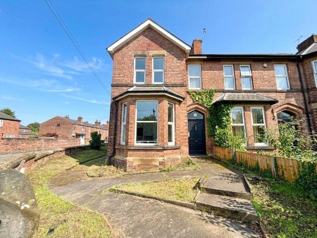 Derby Street, Ormskirk L39 5 bed end of terrace house to rent £3,000 pcm £692 pw