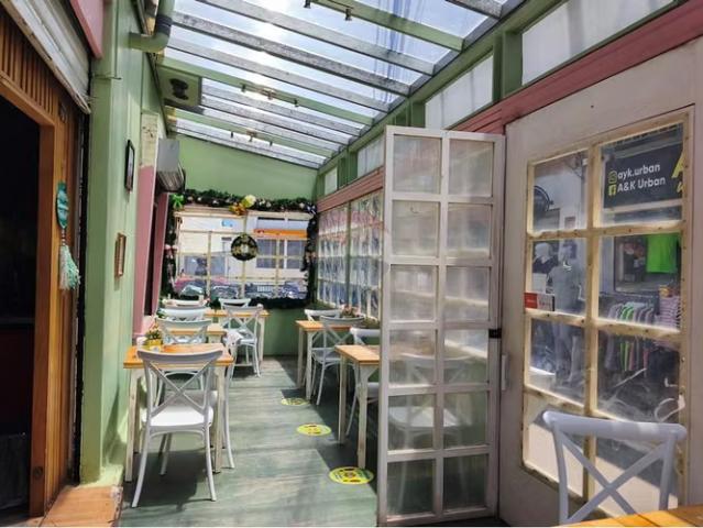 Derecho a llaves cafetería funcionando | 5 dormitorios por 50000. 00 en Quintero
