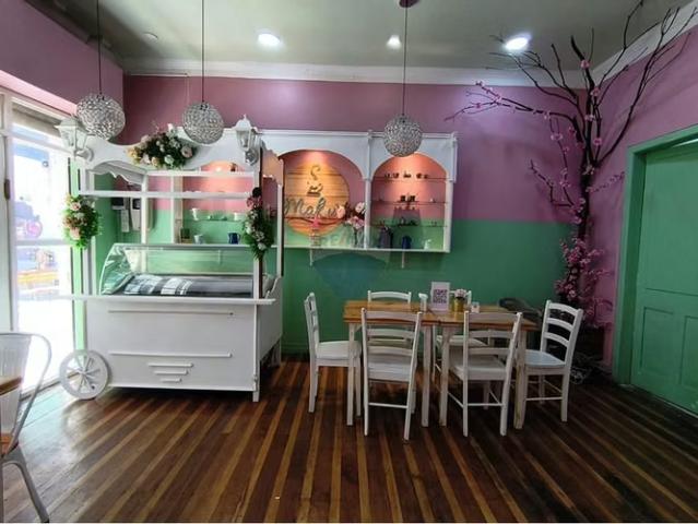 Derecho a llaves cafetería funcionando | 5 dormitorios por 50000. 00 en Quintero