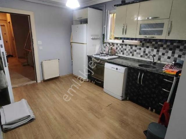 Dereağzı Mah Sınırsız Kredili 1+1 İskanlı Etrafı Açık Bahçe Katı