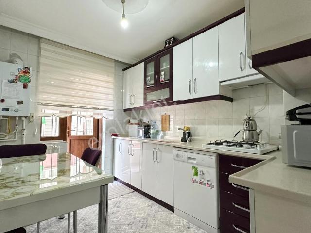 Dereboyu Cd.bir Bina Ful Yapılı Satılık 3+1 Daire