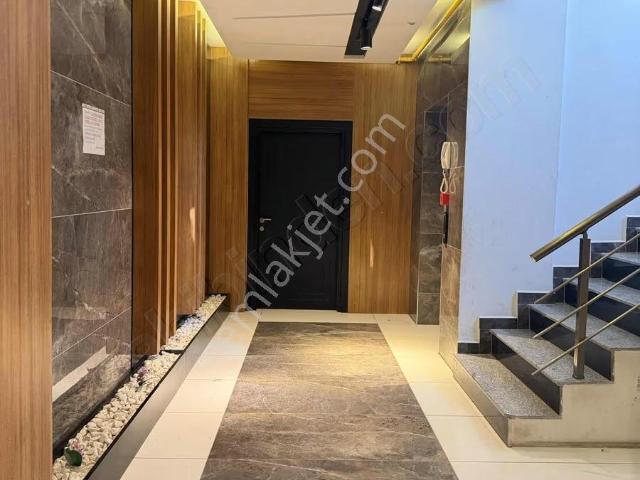 Derebahçe 'de Full Kredili 165 M2 Geniş Extralı 3+1 Daire