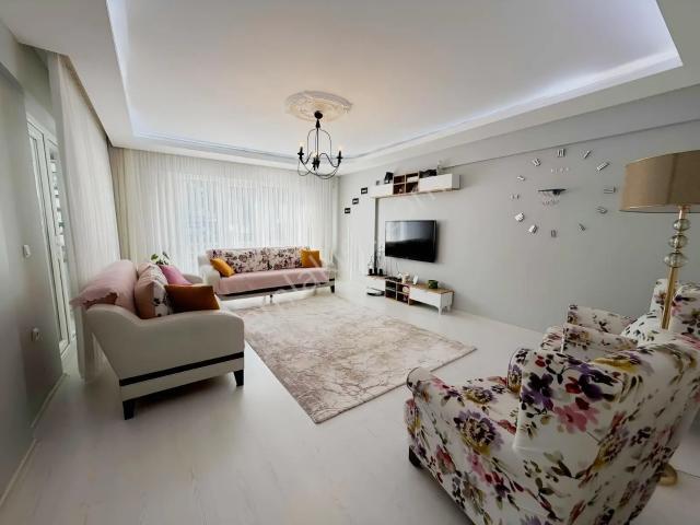 Derebahçe Satılık 3+1 Geniş Balkonlu Daire Eminevime Uygun