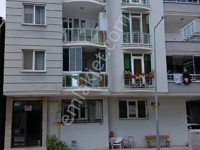 Derebahçe'de Ebeveyn Banyolu Geniş Satılık 2+1 Daire