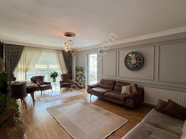 Derebahçede Şehir Hastanesi Manzaralı Havuzlu Sitede Satılık 4+1