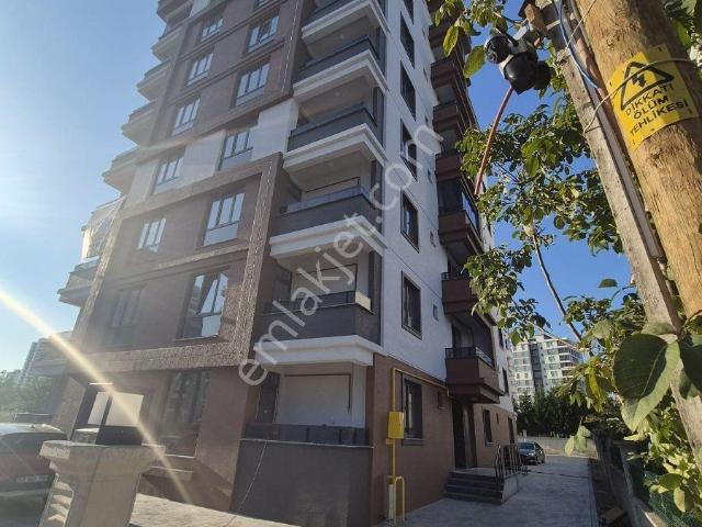 Derebahce'de Şehir Hastanesine Yakın Satılık Lüks 1+1 Daıre