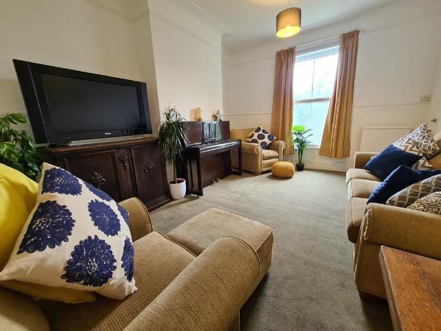 Dereham Road 1 bed in a house share to rent £2,470 pcm £570 pw