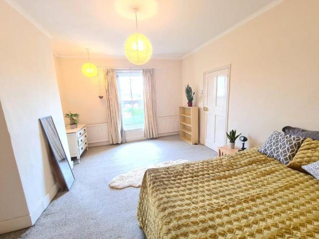Dereham Road UFR 1 bed in a house share to rent £670 pcm £155 pw