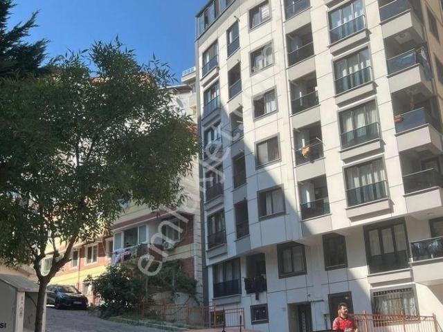 Derin Emlaktan Merkezde Kiralık Asansörlü Otoparklı Lüks Daire