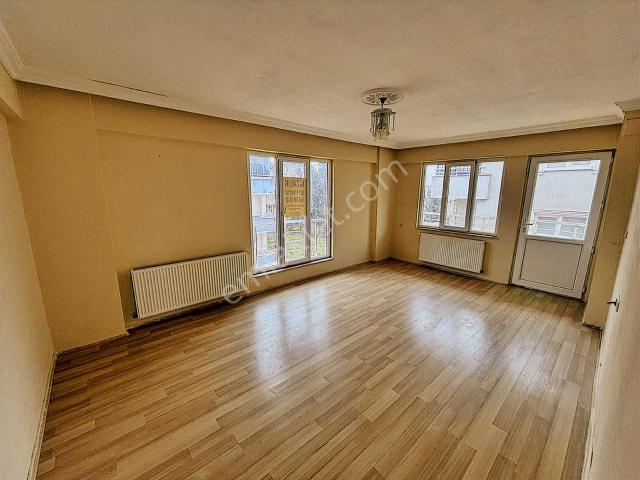 Derince Çınarlıda Manzaralı, 2 Balkonlu Geniş 2+1 Kiralık