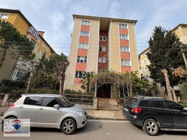 Derince Yenikent 16 Nolu Sitede Ara Kat Kiralık