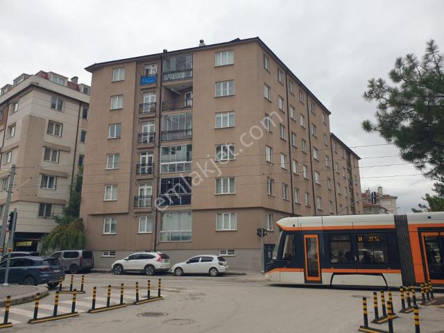 Derman Caddesi Başı Kanal 26 Yanında Arakat Önü Açık 2+1 Daire