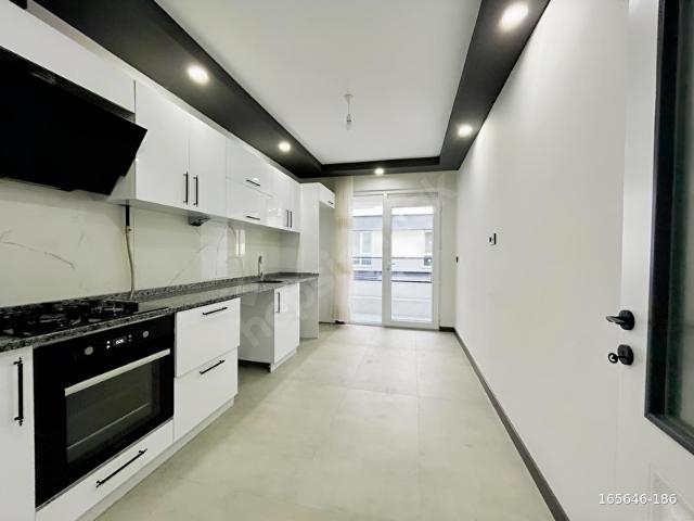 DERMAN CD YAKINI EBEVEYN BANYOLU. SATILIK İSKANLI 3+1 DAİRE