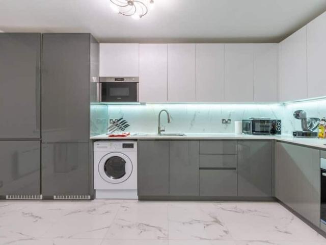 Dermanda Clinic, Harley Street, East Marylebone, London, W1G 9QU, United Kingdom | 2 bed apartment for rent #123180101 | Rentberry