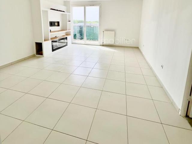 Appartement familial 73m2 Dernier étage avec ascenseur et stationnements