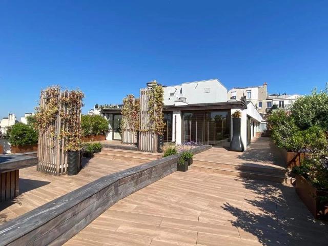 Dernier Etage Avec Terrasse Exceptionnelle Et Vues 296m² Paris 16ème