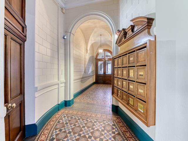 Dernier étage pour cet appartement familial avec un balcon