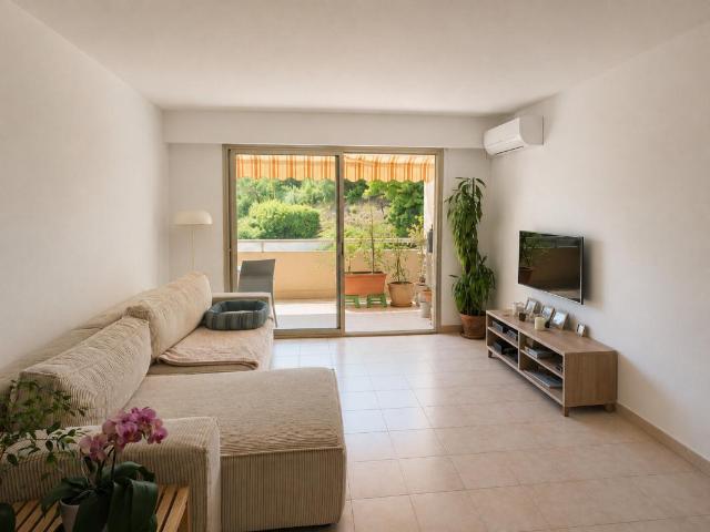 Dernier étage, terrasse, piscine, garage et cave