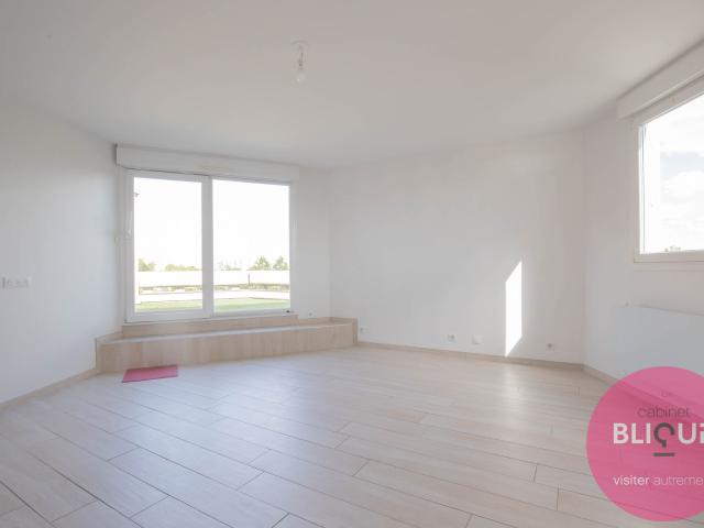 DERNIER ETAGE VUE FORET