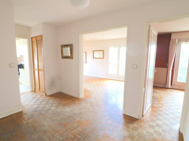 DERNIER ETAGE 5 pièces avec balcon