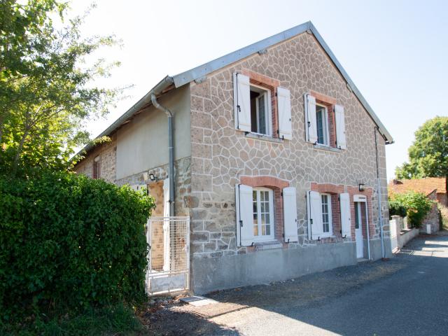 Dernière maison d'un hameau, un bien aux nombreuses possibilités
