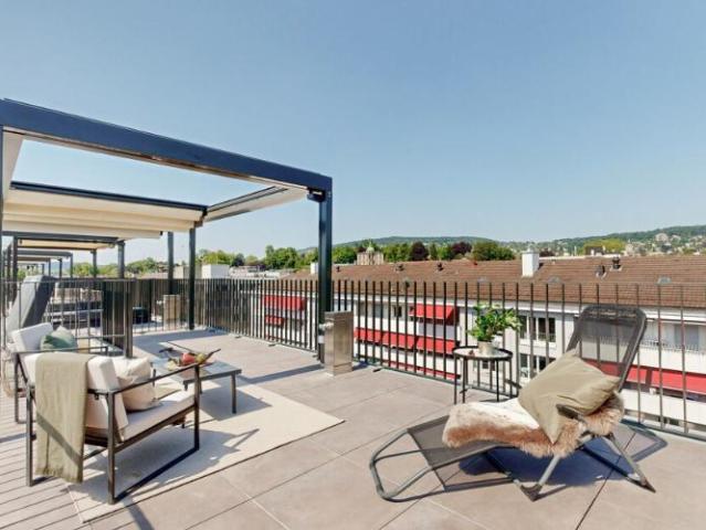Derniers fantastiques appartements en duplex de 3,5 pièces avec terrasse privée sur le toit