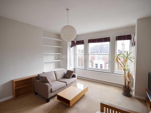 Deronda Road, Herne Hill. 2 bed apartment to rent £2,000 pcm £462 pw