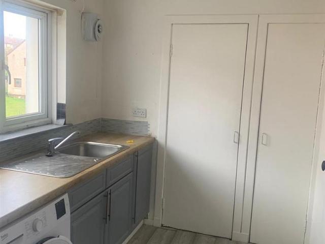Derran Drive, Cardenden KY5 2 bed flat to rent £595 pcm £137 pw