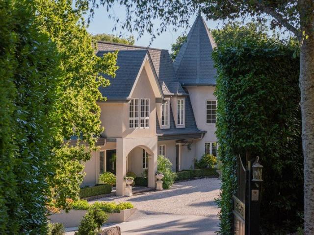 Derriweit Heights c. 1873 2007 Provenance, Privacy and Lifestyle