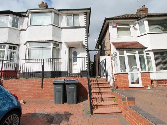 Derrydown Road, Birmingham B42 3 bed semi detached house to rent £1,250 pcm £288 pw