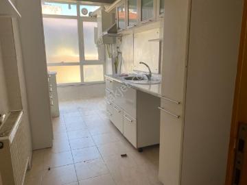Destan 097 Kocamustafapaşa Kemancı Sitesinde 2 Oda 1 Salon 90m2 Bakımlı Orta 4.kat Bakımlı Daire