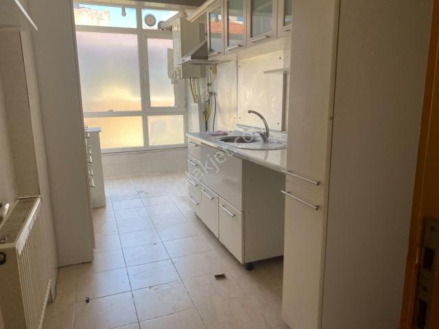 Destan 097 Kocamustafapaşa Kemancı Sitesinde 2 Oda 1 Salon 90m2 Bakımlı Orta 4.kat Bakımlı Daire