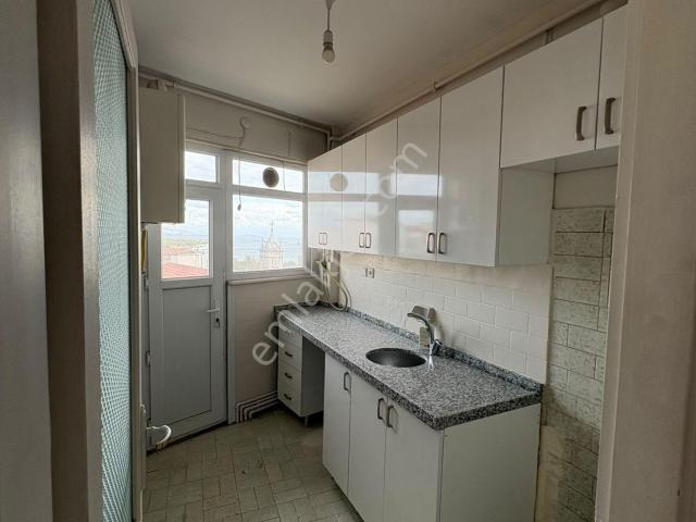 Destan 098 Kocamustafapaşa C tesi Pazar Civarı Deniz Manzaralı 2 Oda 1 Salon 80 85m2 Orta 2.kat