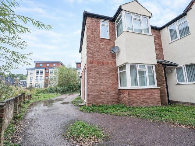 Desborough Park Road, High Wycombe HP12, 2 bed flat to rent, £1,350 pcm | PrimeLocation