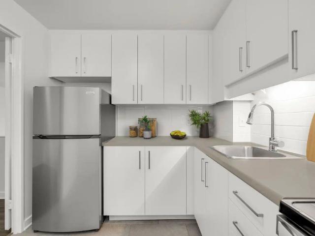 Deschenes Court — Moodie Pisces 1 Bed
